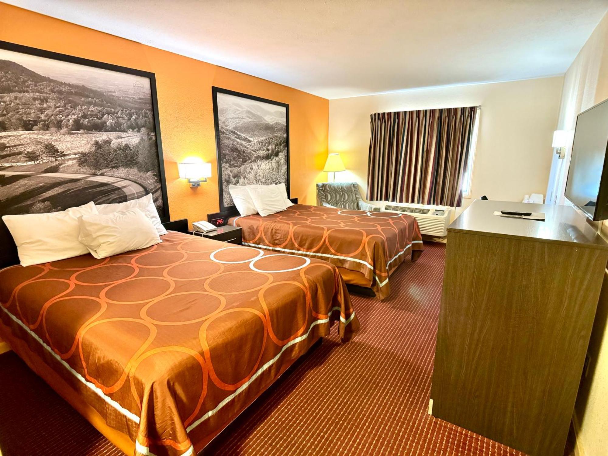Super 8 By Wyndham Hillsville Exterior photo